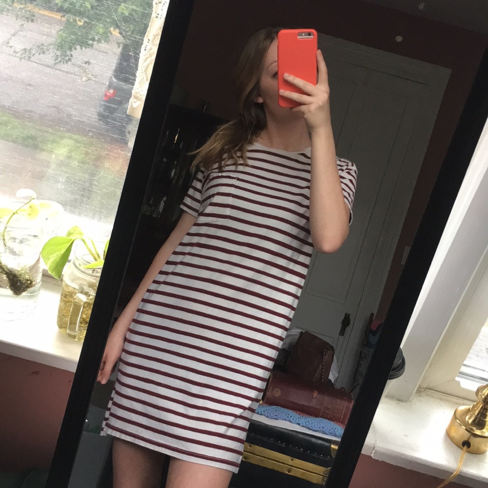 🥺SOLD🥺 T-shirt Dress🥀 - Picture 2 of 3